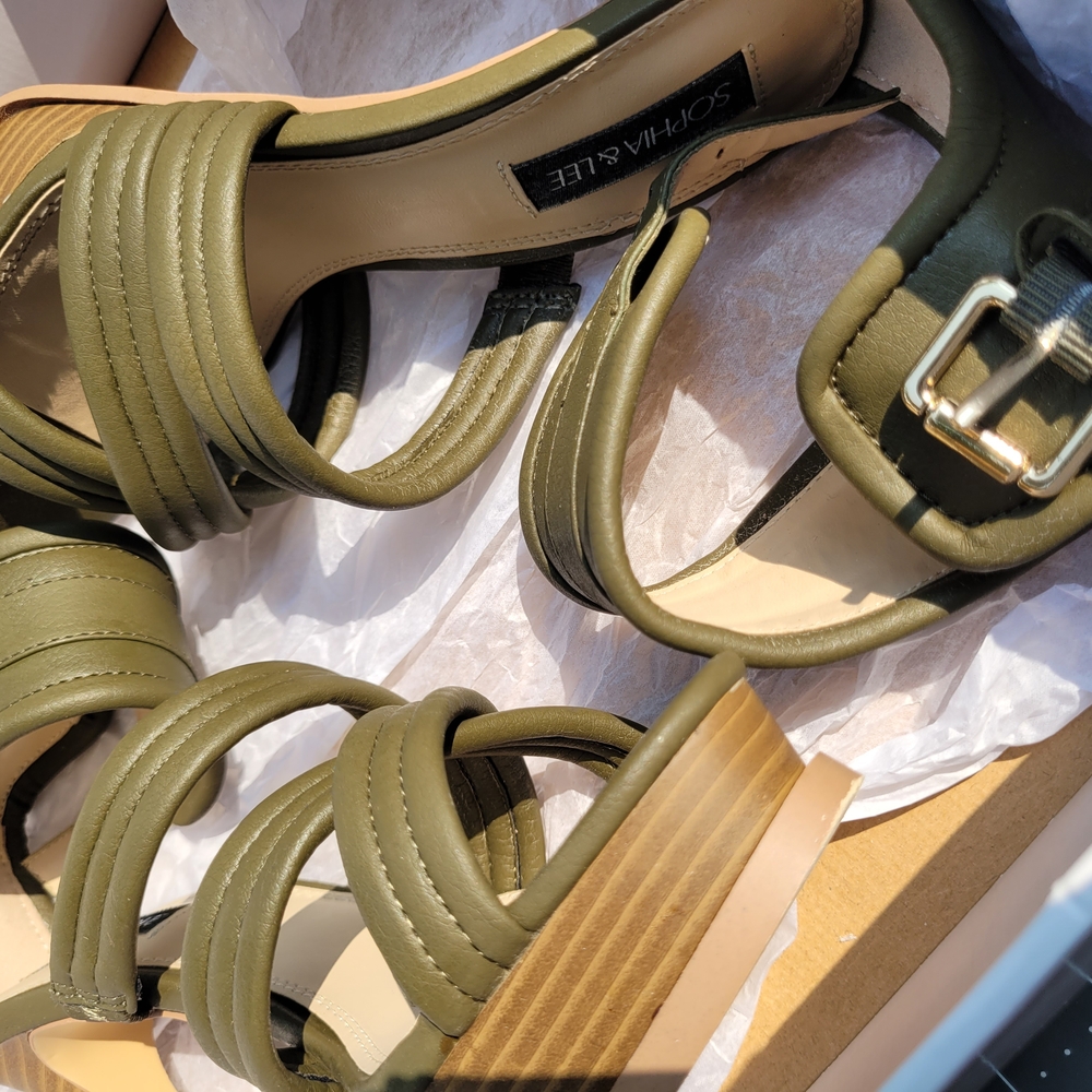 Sophia & Lee Olive Heeled Shoes with Interlaced Straps - Picture 5 of 11